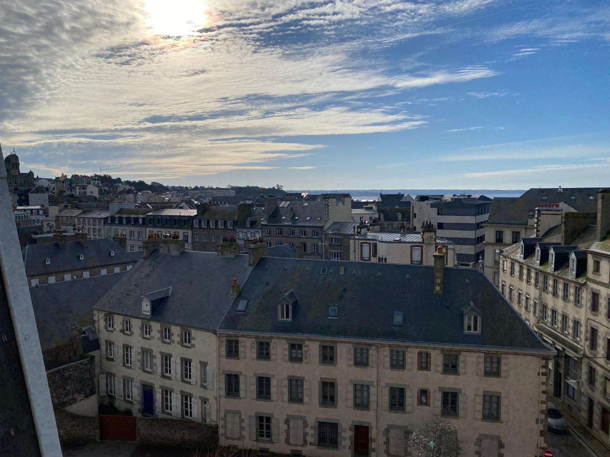 La Petitevillaise Granville Bagian luar foto